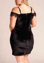Load image into Gallery viewer, Plus Size Lace Velvet Bodycon Dress